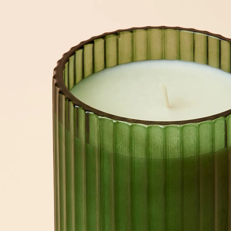 Amélie - Pomegranate & Pine Candle