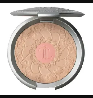 Hydrating Pressed Powder 01 Sable Orangeraie