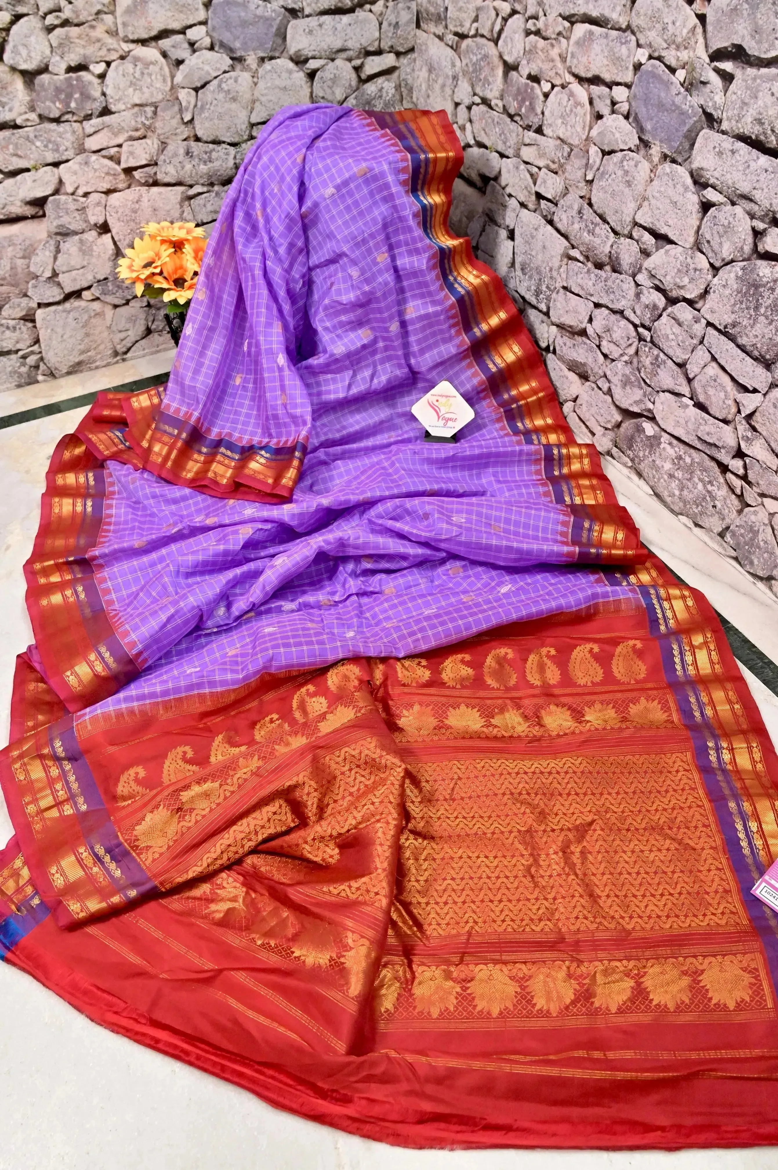 Soft Lavender Color Sico Gadwal in Contrast Borders